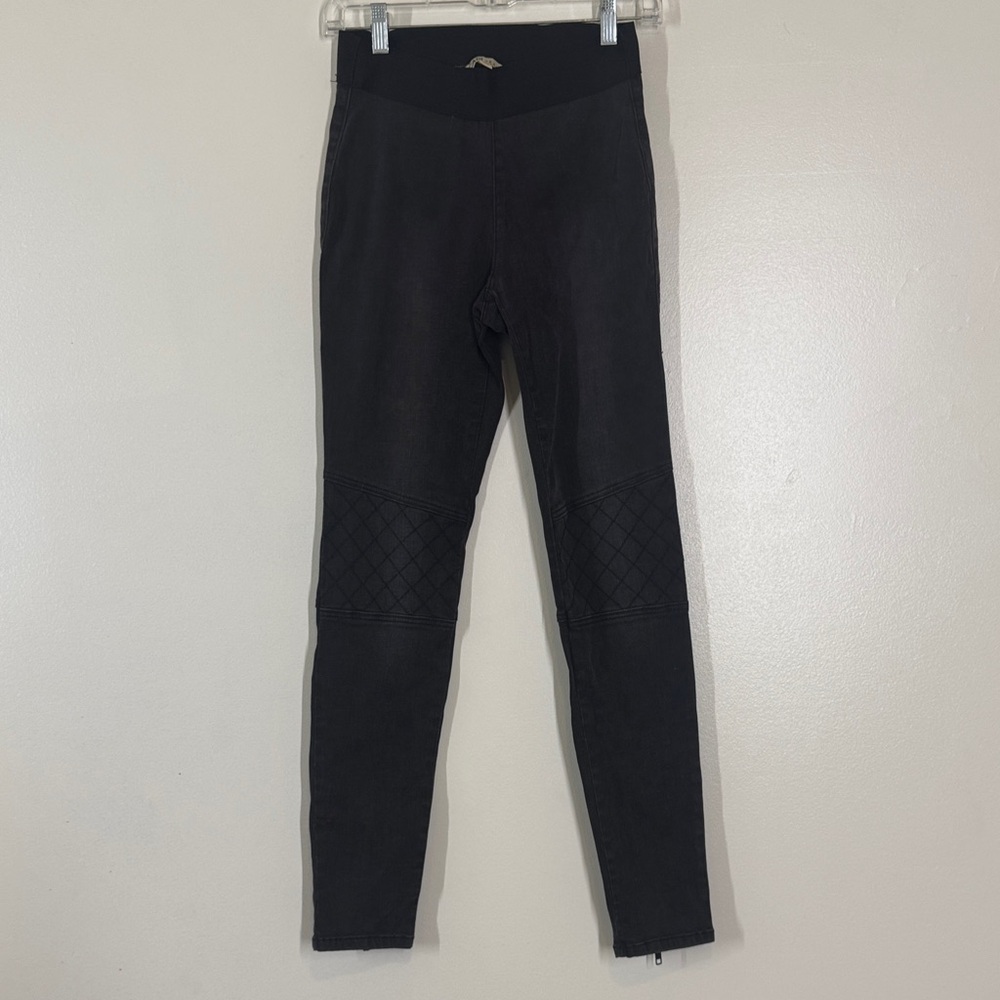 Cabi Black Size 4 Quilted Knee Jean Leggings with zipper at hem Elastic waist
